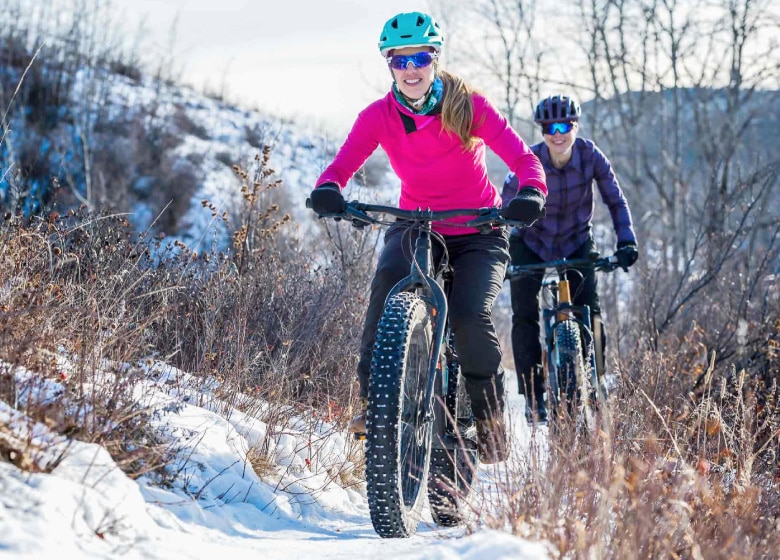Vélo tout terrain ou vélo à gros pneus - Fat bike sur la neige